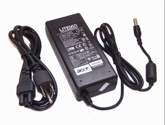 Sạc laptop đúng loại vừa sạc vừa dùng laptop Pin laptop có mau hư ?