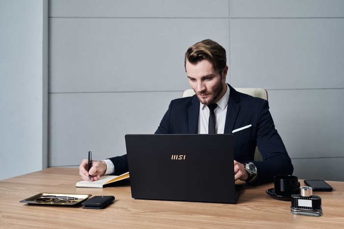 3 lưu ý quan trọng khi chọn mua laptop cho người mới