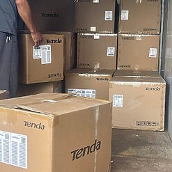 Sẵn số lượng Switch Tenda SG108 8-Port Gigabit tại Tấn Phát AD
