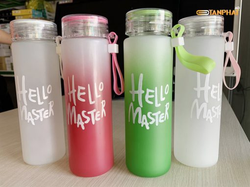 BÌNH ĐỰNG NƯỚC THỦY TINH HELLO MASTER 480ML NHIỀU MÀU