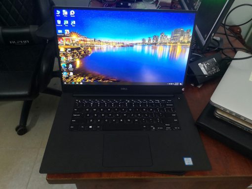 Máy trạm Dell Precision 5520 i7 7820HQ/16GB/ 512G SSD/ QUADPRO M1200 4G/ 15"FHD