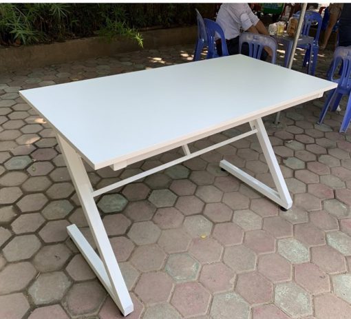 BÀN CHỮ Z MẶT GỖ TRẮNG - ĐEN