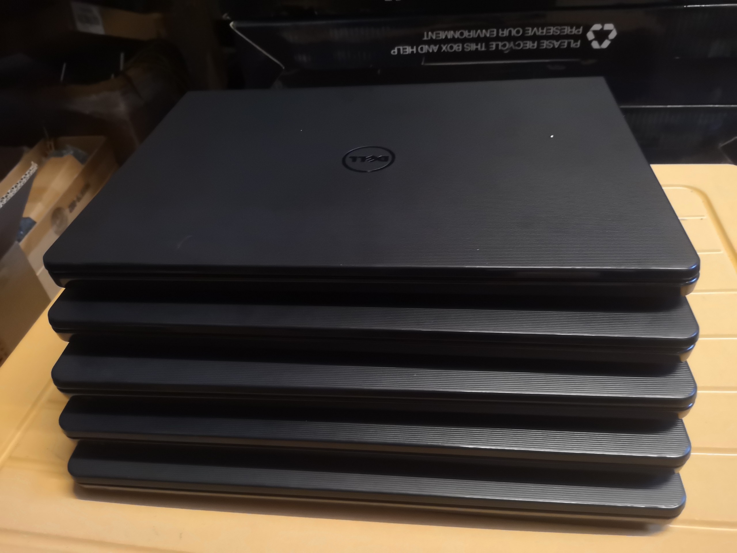 Phân phối linh kiện vi tính tại Đắk Lắk - Tìm hiểu về cách mua sắm thông minh 1 5082d52f z4175526582093 8ff8174d38125d3dce4be12dcea82b7e