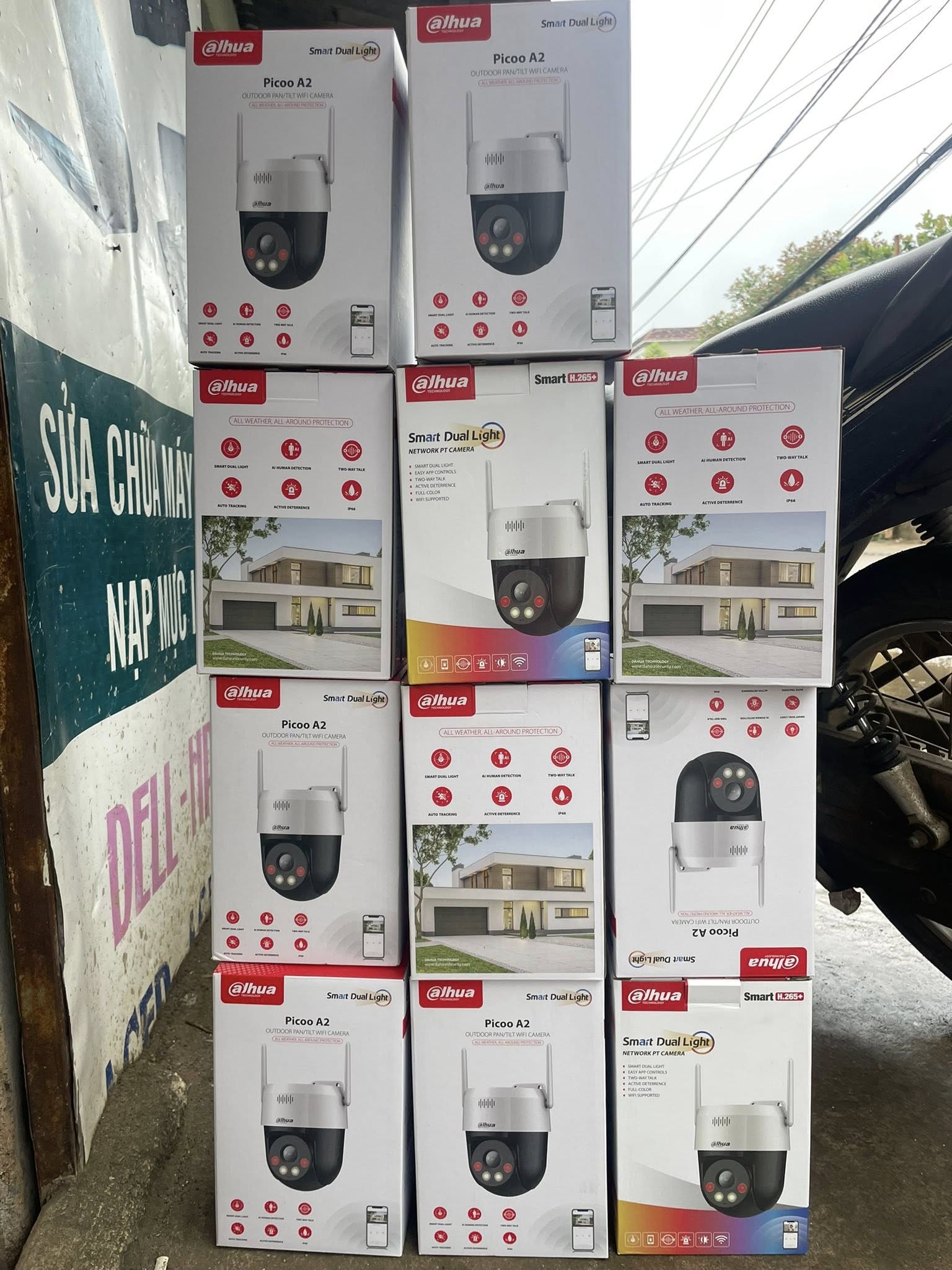 chuẩn bị vật tư camera để lắp đặt cho trang trại 