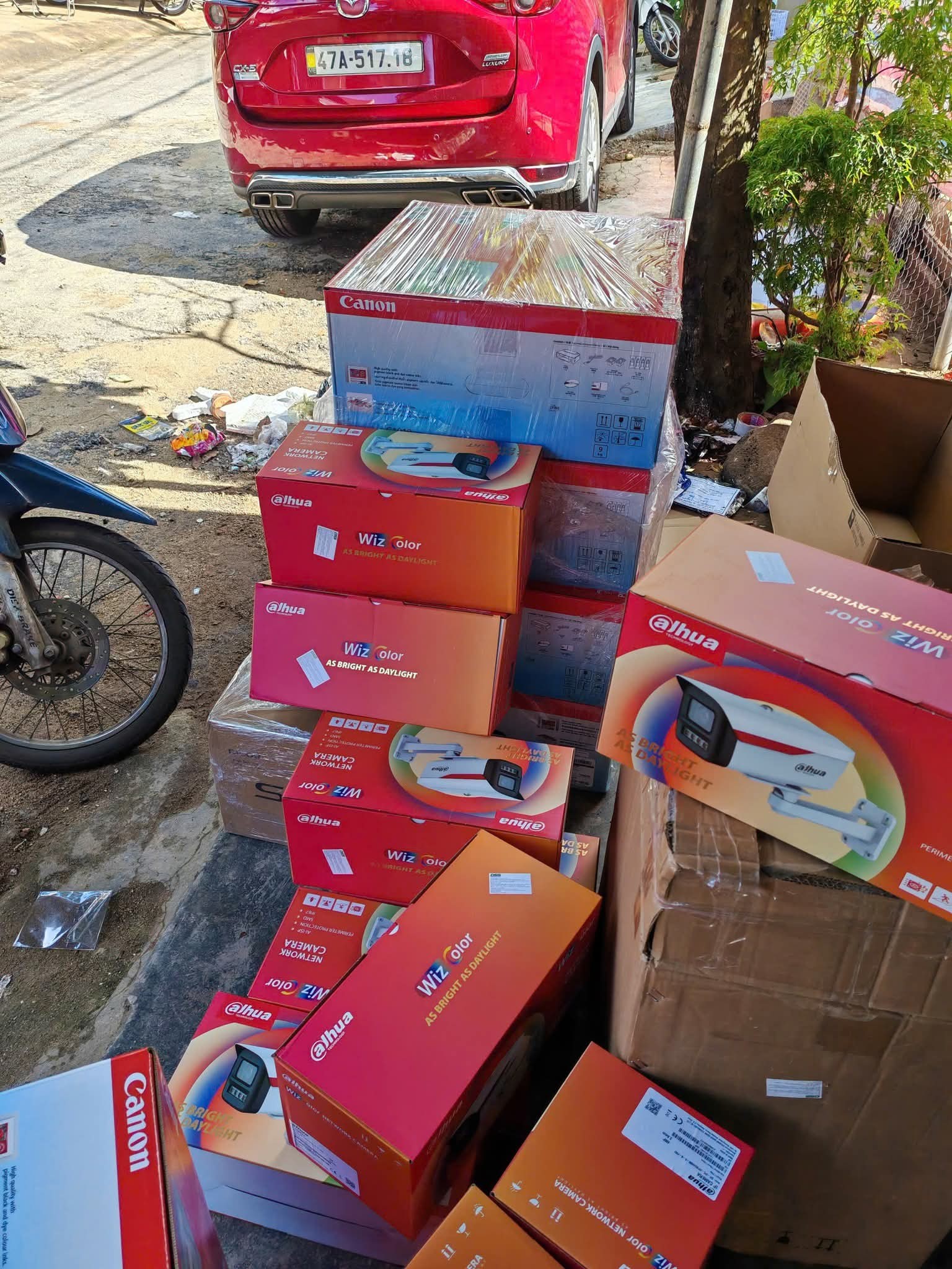 Hình ảnh Camera DAHUA DH-IPC-HFW2449M-S-B-PRO Tại cửa hàng Tấn Phát AD