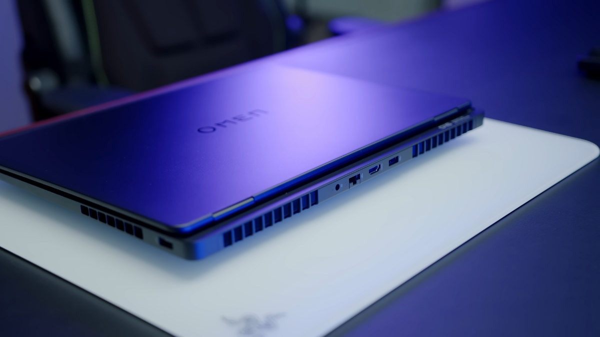 Đánh giá HP Omen Max 16 (2025) – Laptop gaming siêu mạnh với RTX 5090 và Intel Gen mới 5 review danh gia hp omen max 16 02