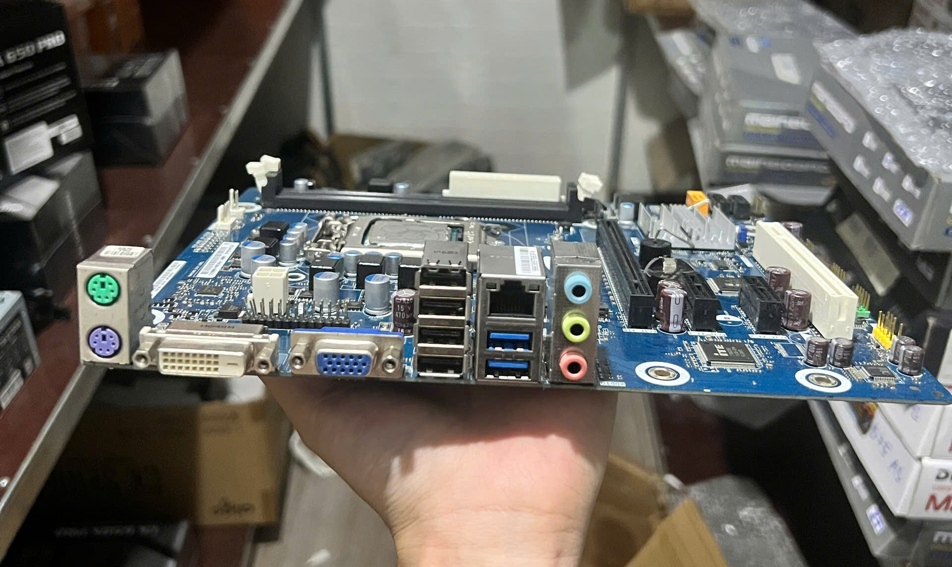 Combo Samsung H110 DDr4 + Intel i3-6100 + SSD 128GB M.2 NVMe – Giải pháp PC tiết kiệm, hiệu năng cao 6 Combo Samsung H110 Intel i3 6100 SSD 128G M 2 NVMe 1 e1761625405763