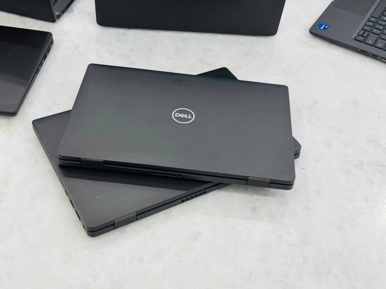 Dell Latitude 7320 Core i5-1145G7/ 16GB Ram/ 256GB SSD 8 Dell Latitude 7320 Core i5-1145G7/ 16GB Ram/ 256GB SSD/ 13.3inch FHD