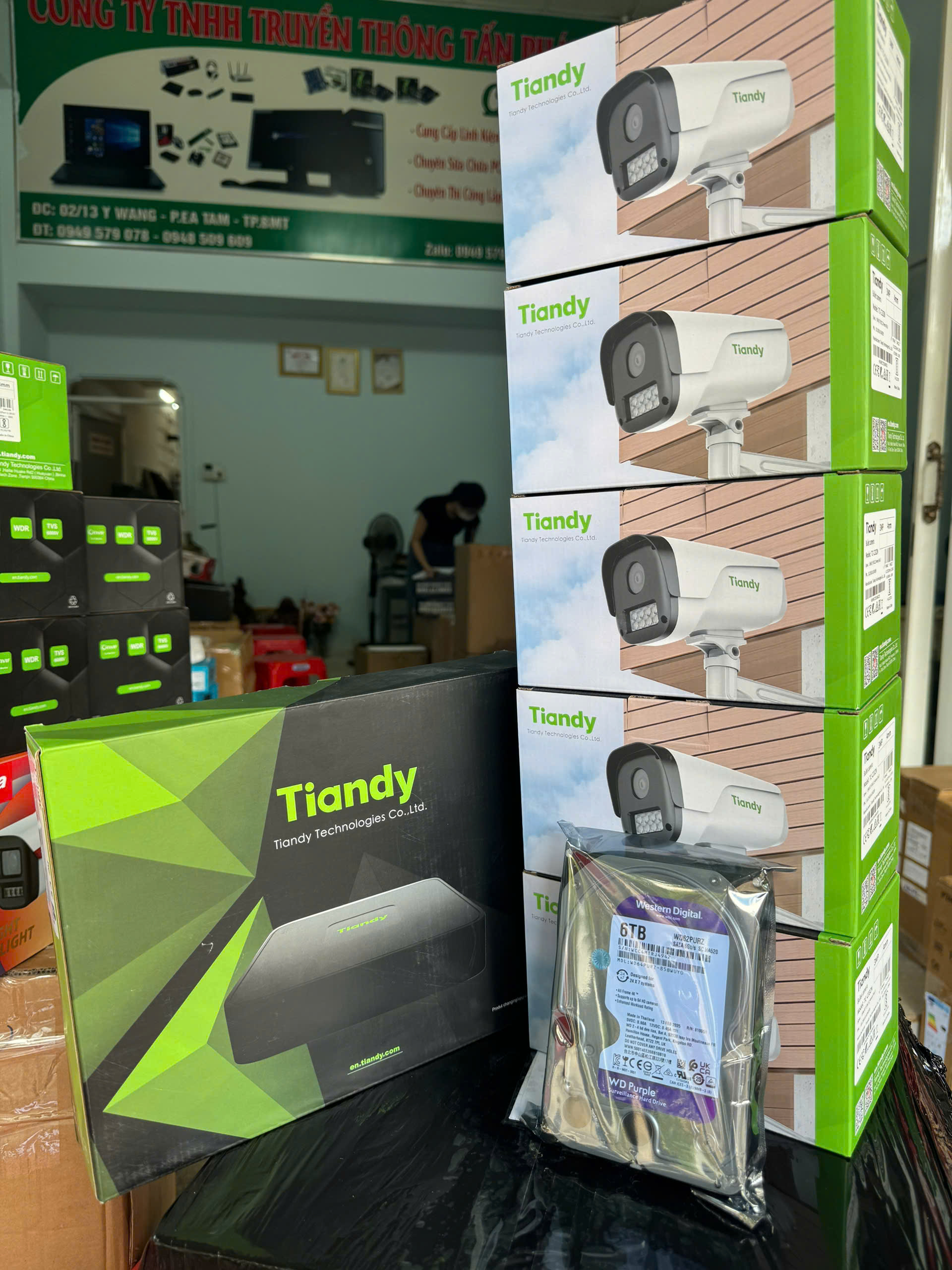 Trọn Bộ Camera Tiandy 5 Mắt 4MP Full Color