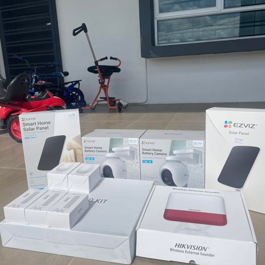 lắp đặt camera uy tín tại Đắk Lắk Camera EZVIZ CB8 Pro + Tấm pin năng lượng mặt trời 5W