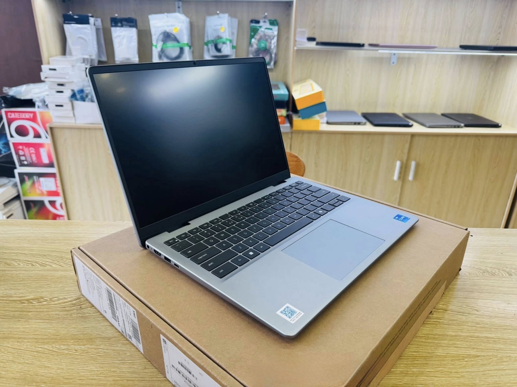 lắp đặt camera uy tín tại Đắk Lắk Dell Inspiron 14 Plus 7440F 2025