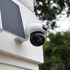 Camera EZVIZ CB90 Dual Kit là dòng dual-lens 2K+ xoay kép độc lập