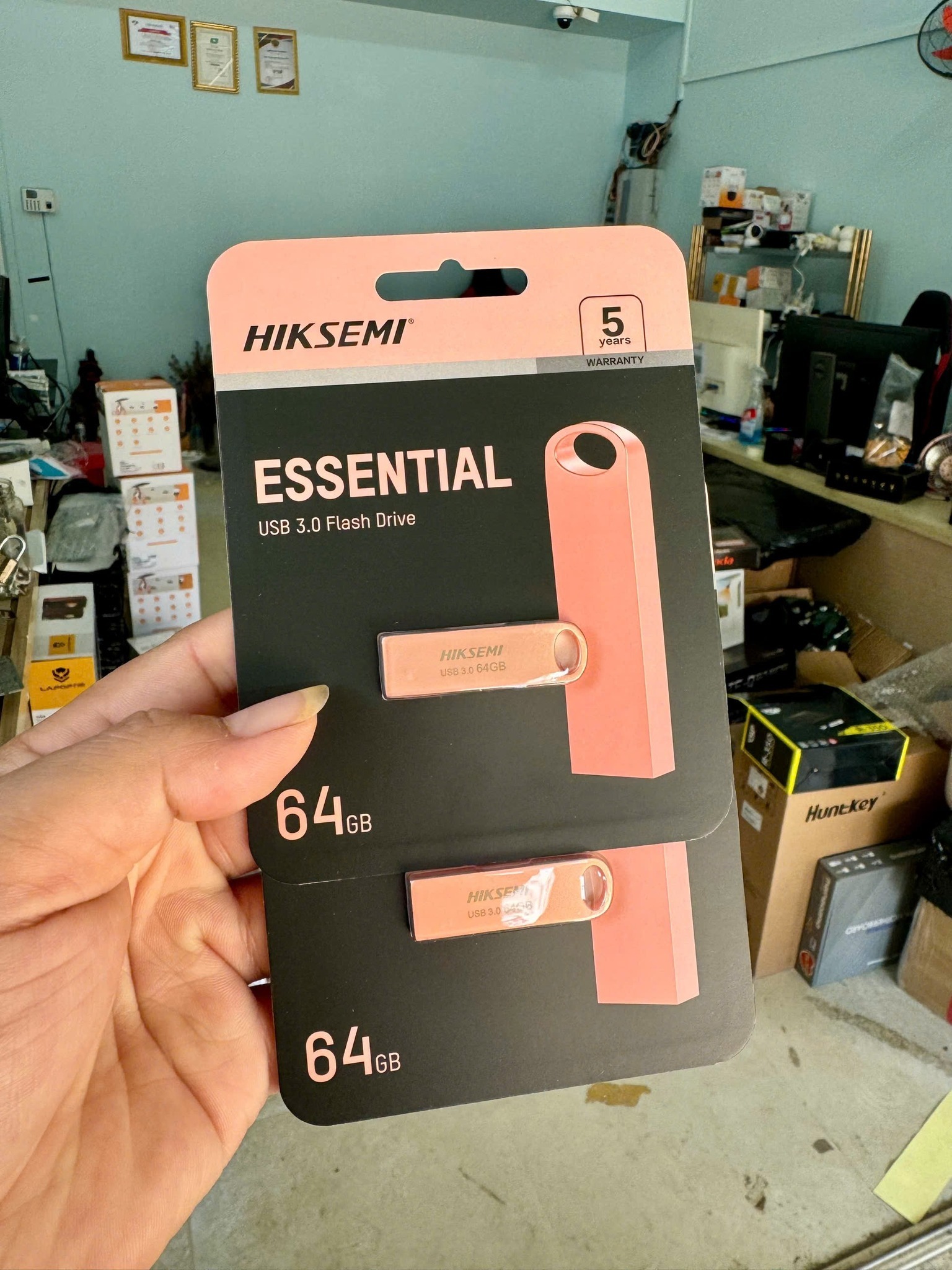 USB 3.0 CLASSIC HS-USB-M200 64GB HIKSEMI Chính Hãng – Giá Rẻ, Bền Bỉ, Dễ Dùng