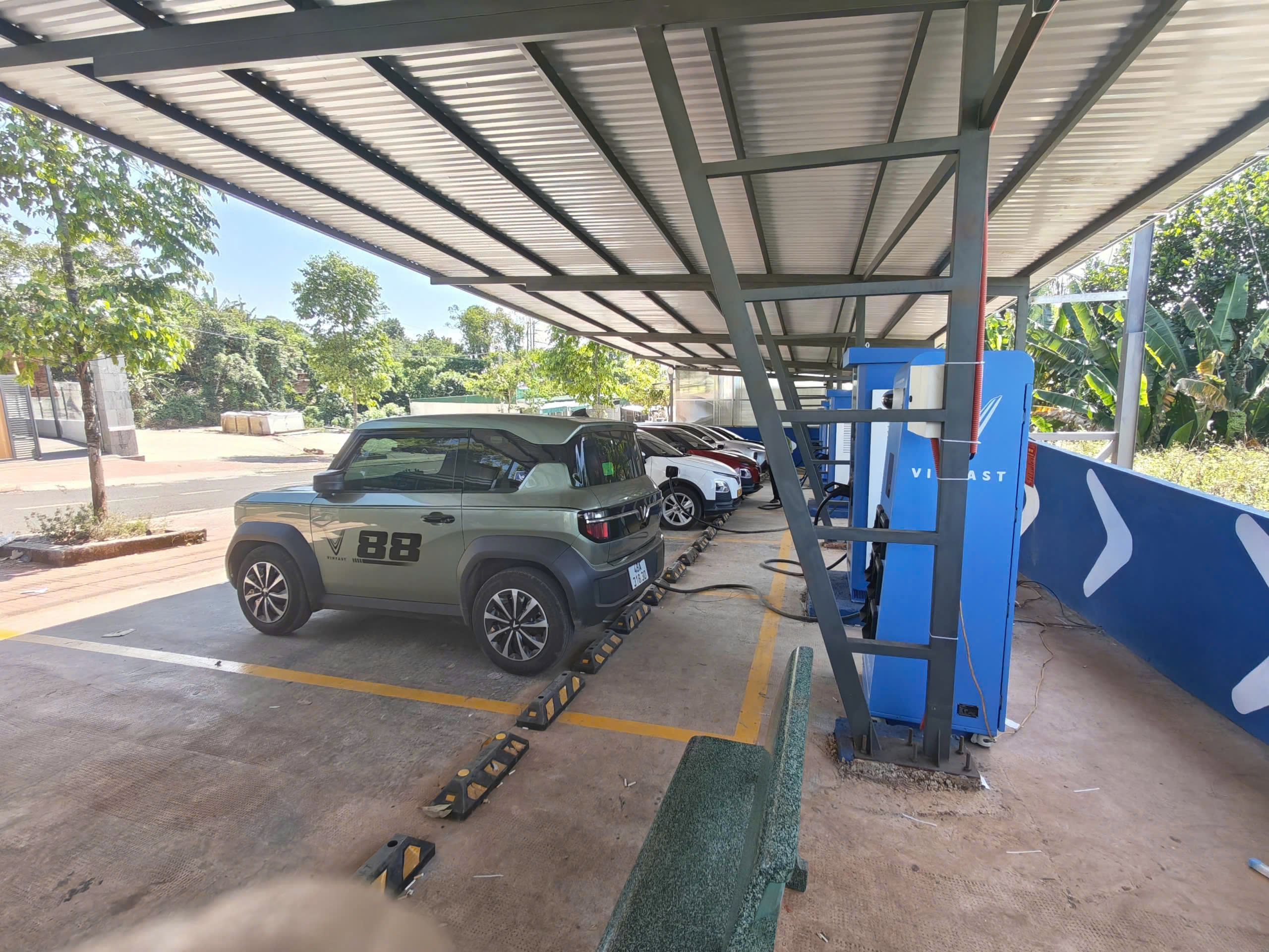 lắp đặt camera uy tín tại Đắk Lắk Inverter Hybrid HYX-H6K-HS 6kW