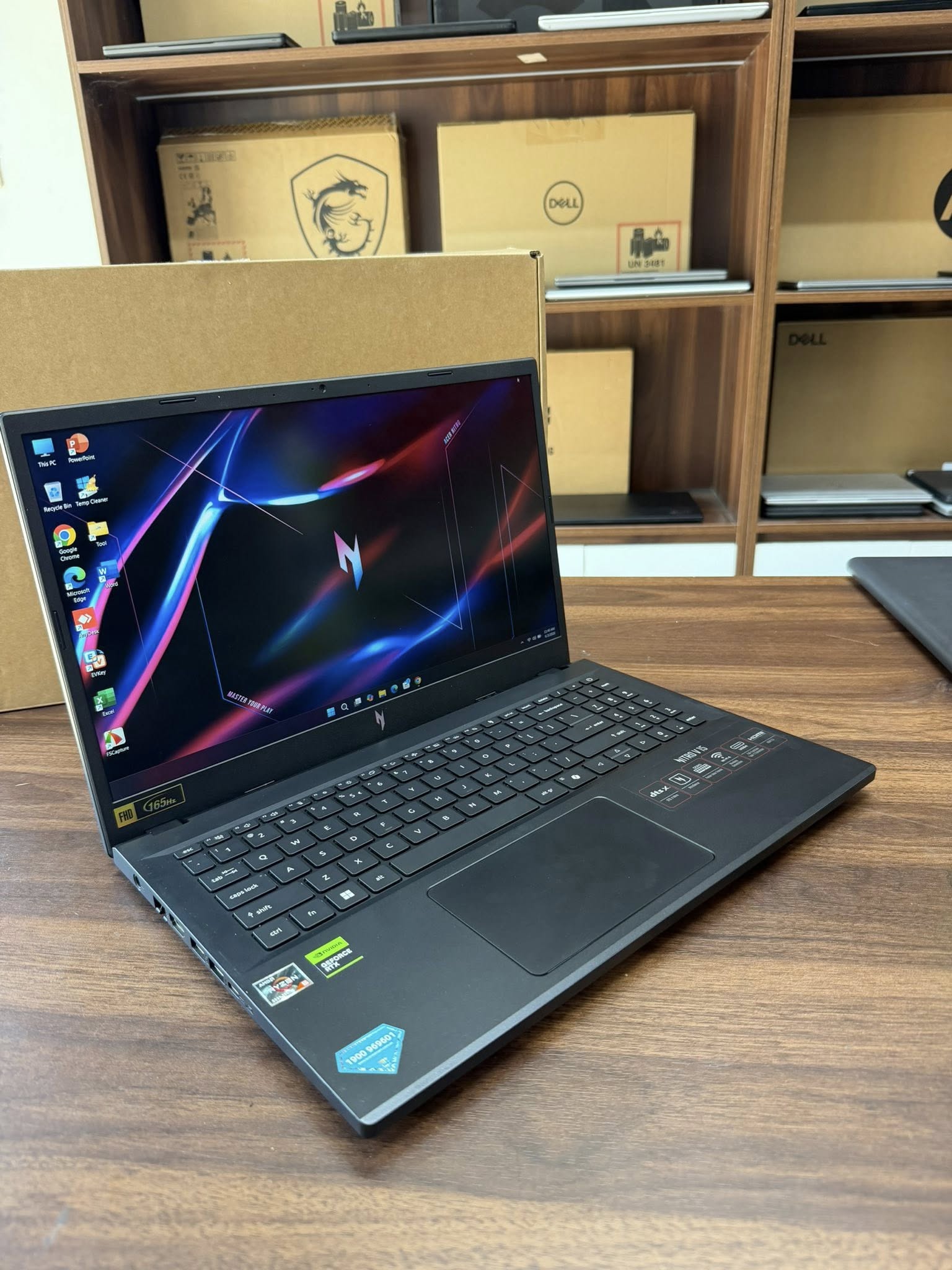 Laptop Acer Nitro 5 Ryzen 5 3550H RTX 1650 4GB
