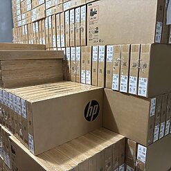 Máy tính xách tay HP 15-fc0196nia