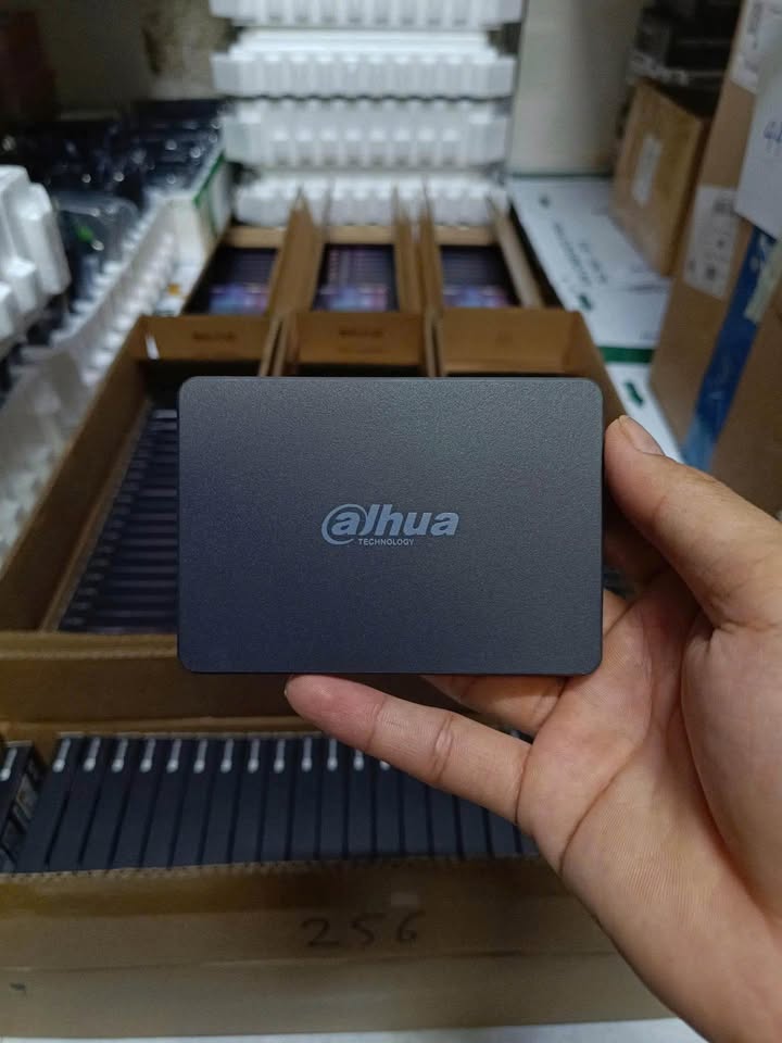 lắp đặt camera uy tín tại Đắk Lắk Ổ Cứng SSD Dahua C800A 480GB 2.5” SATA III – Tăng Tốc Máy Tính Toàn Diện, Hoạt Động Bền Bỉ