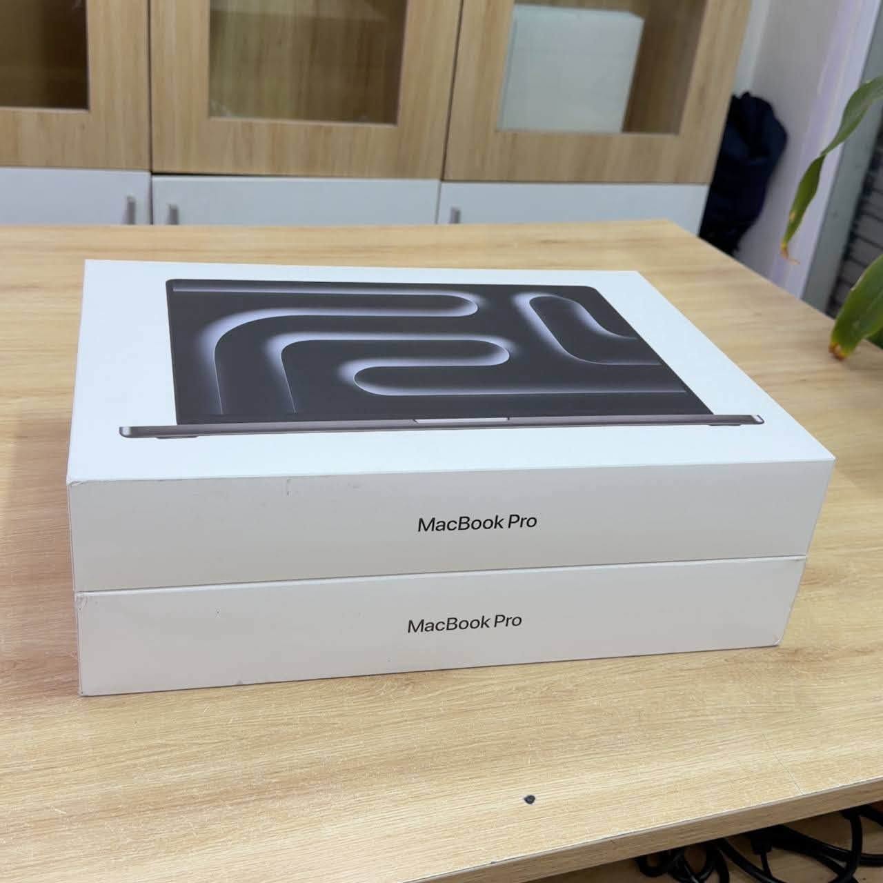 MacBook Pro 16 inch M5 Pro 18CPU/20GPU/24GB/1TB – Space Black