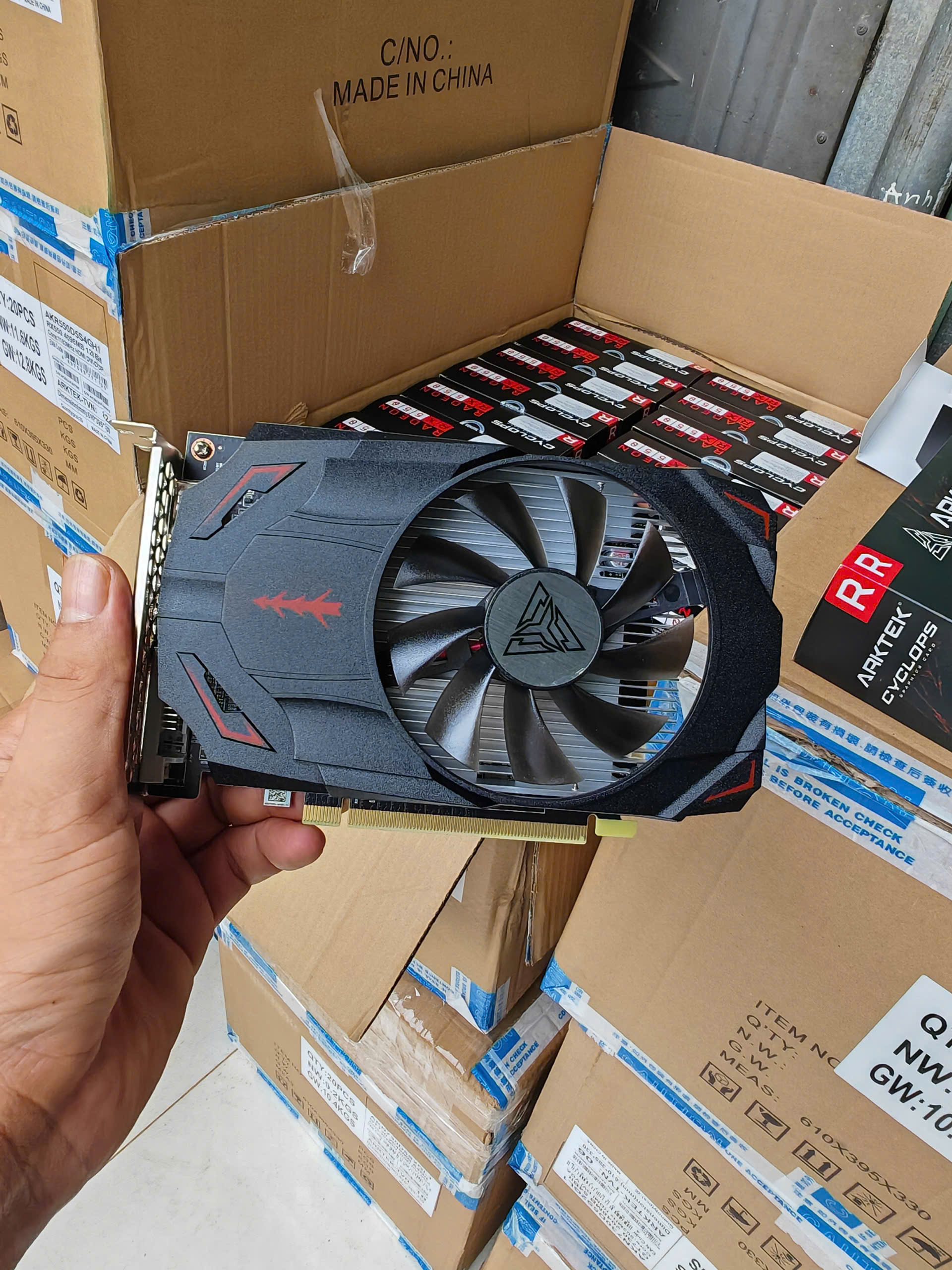 VGA ARKTEK RX550 4GB GDDR5 Tại Tấn Phát AD