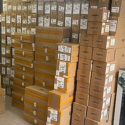 bộ bàn phím chuột không dây Logitech MK220 - sẵn số lượng tại Tấn Phát AD
