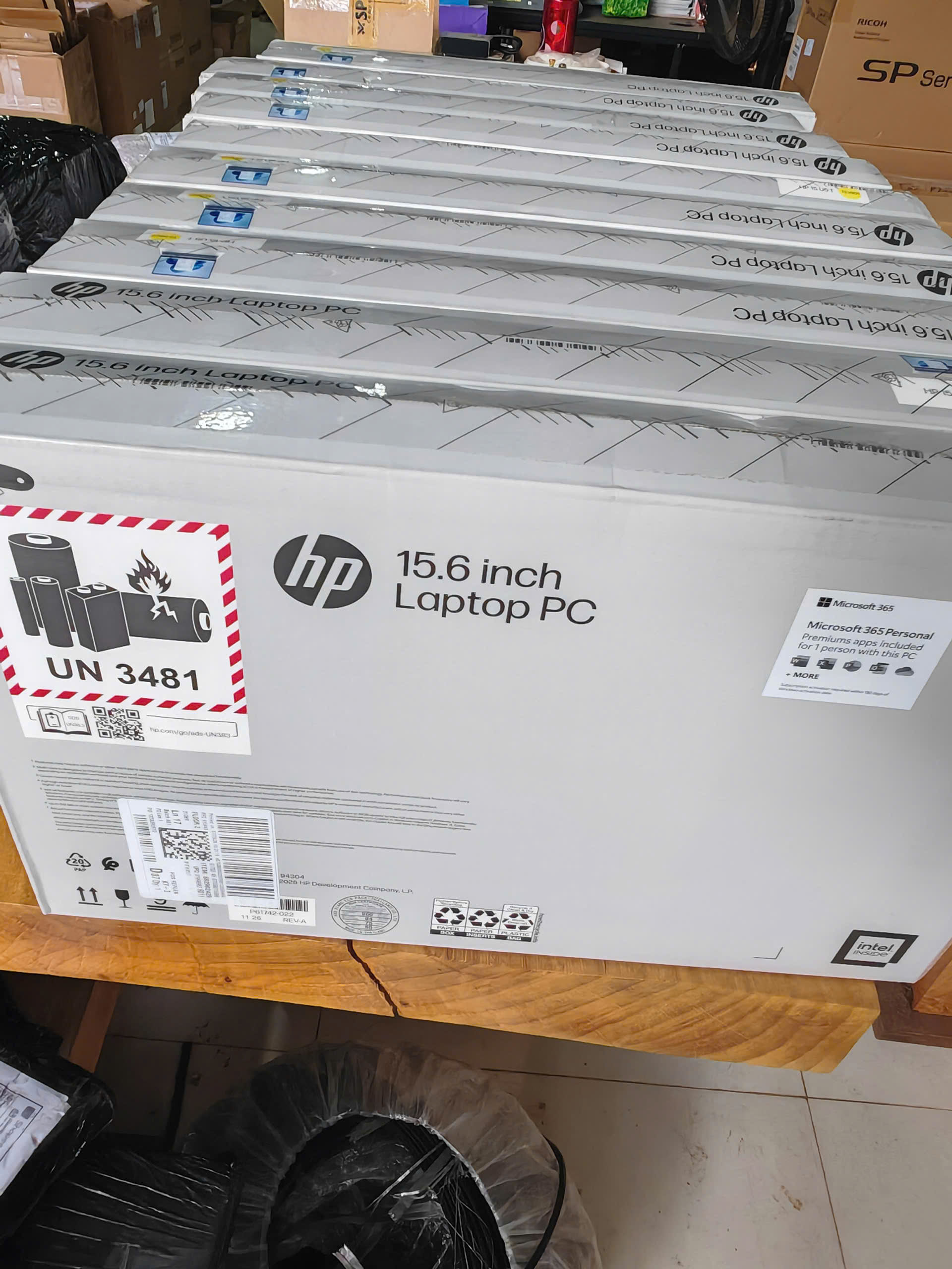 sẵn số lượng tại kho của Tấn Phát : Laptop HP 15-fd2050wm D4JK5UA