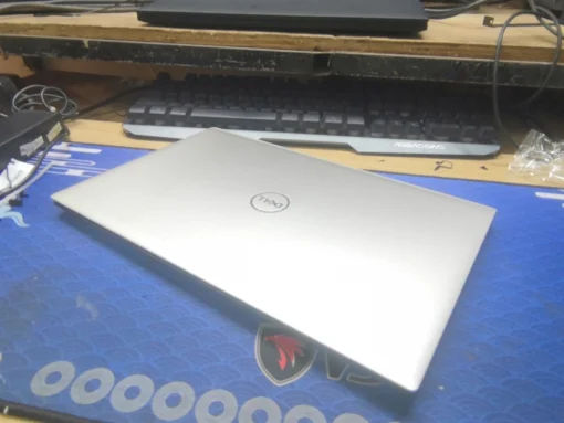 Laptop DELL Vostro 5300 2020: Core I5-10210U (~4.20Ghz)/ RAM 8GB