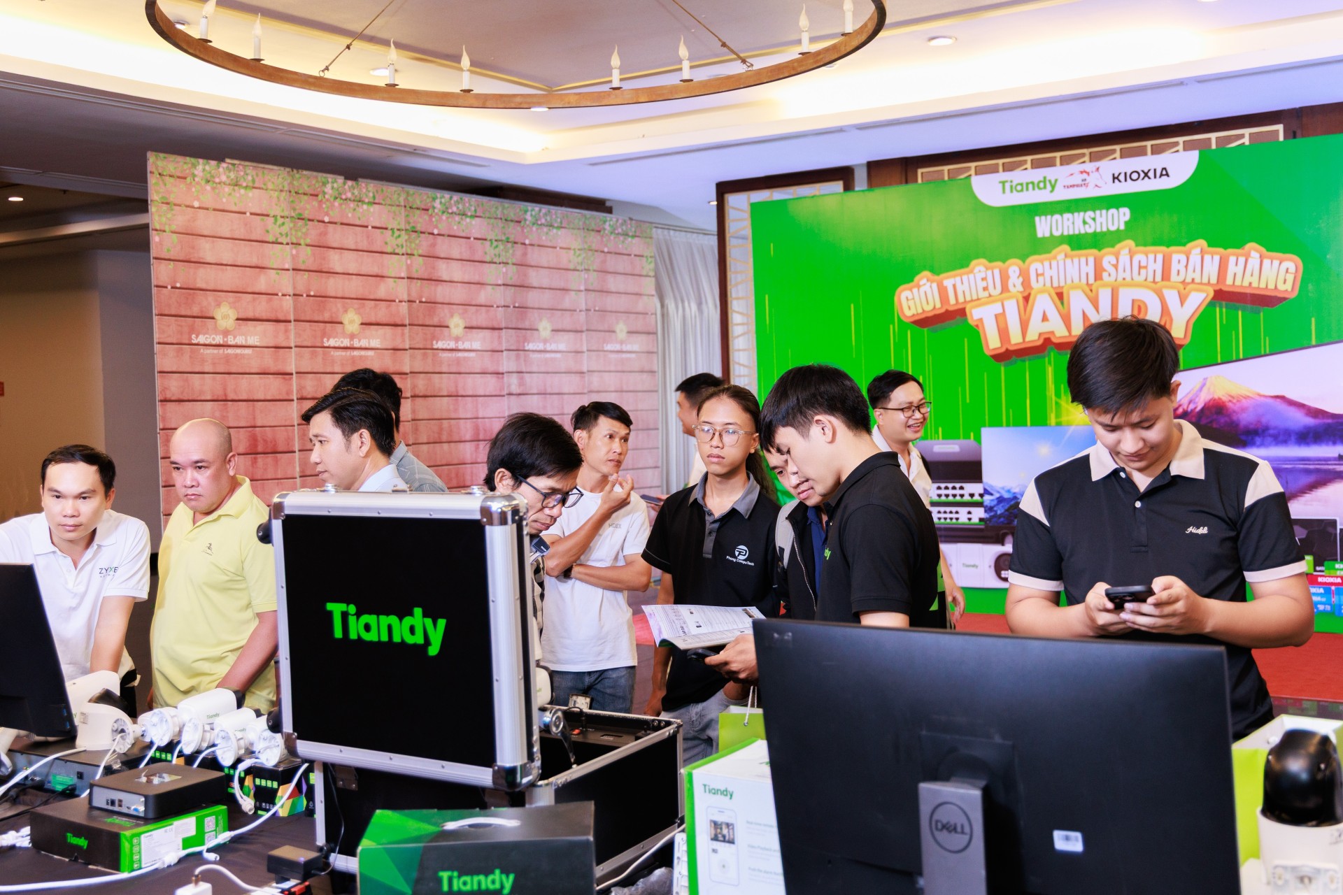 Tấn Phát AD phối hợp Tiandy tổ chức workshop “Giới thiệu & Chính sách bán hàng Tiandy” tại Đắk Lắk 1 tiandy daklak