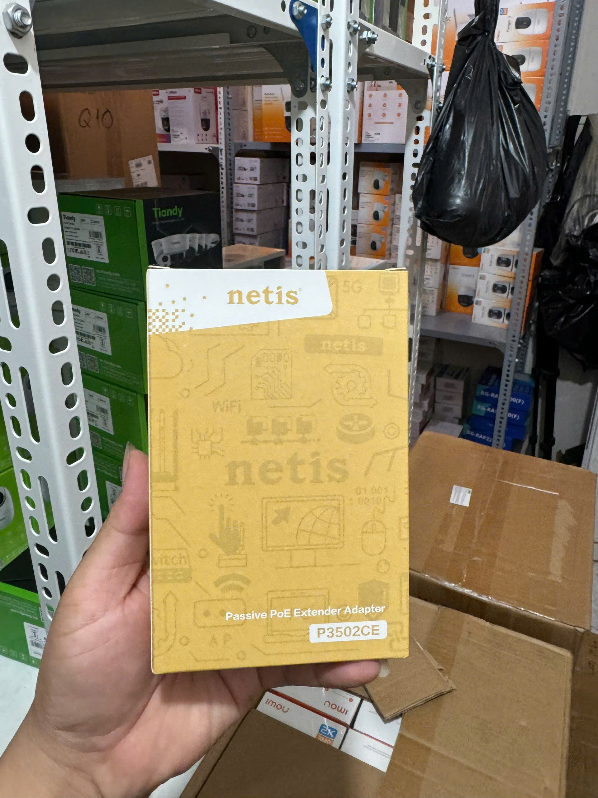 Bộ mở rộng POE 1 ra 2 Netis P3502CE